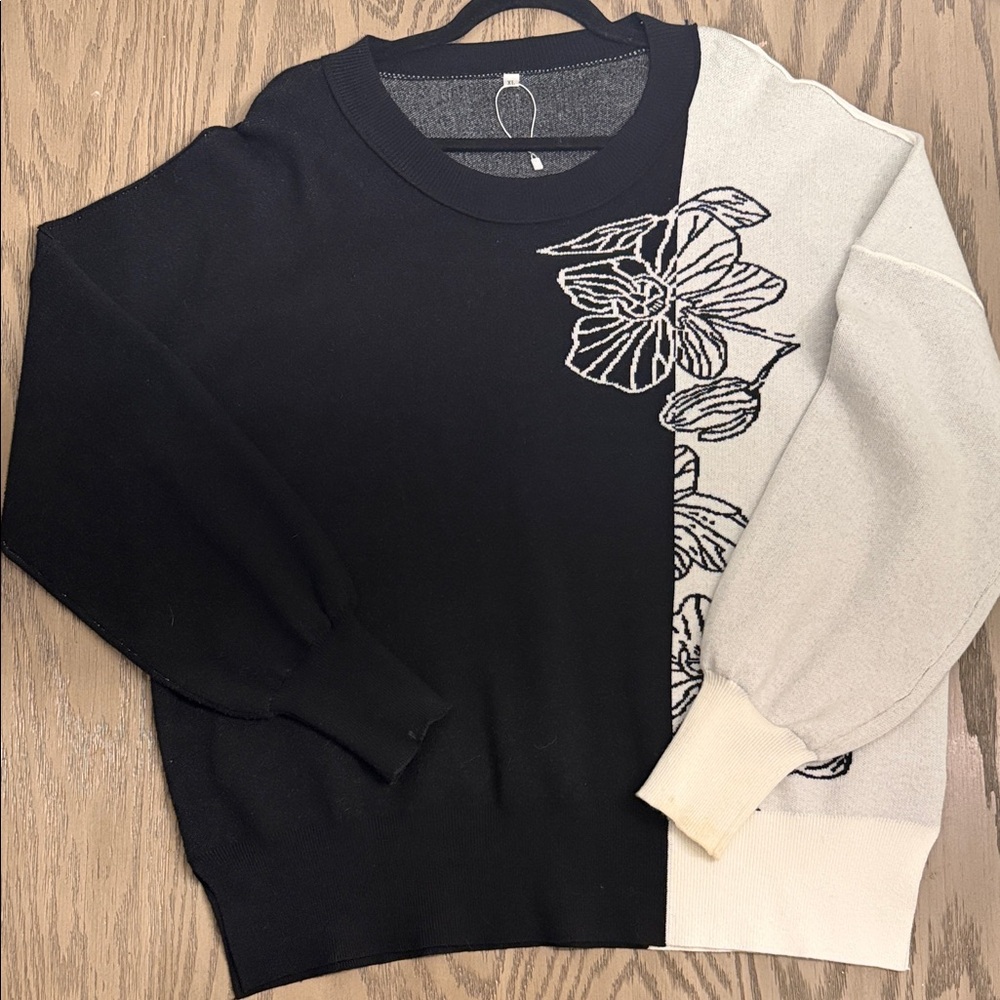 Source Unknown Black and White Floral Sweater